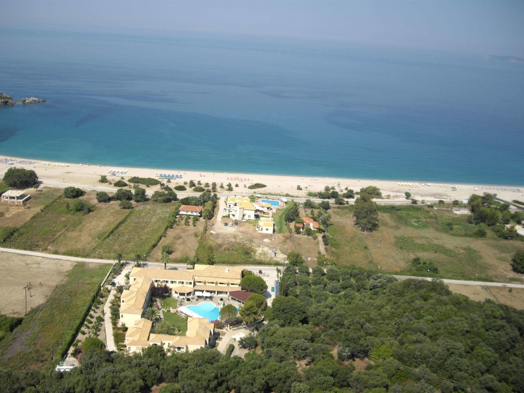 Karavostasi Beach Hotel Perdika  Exterior photo